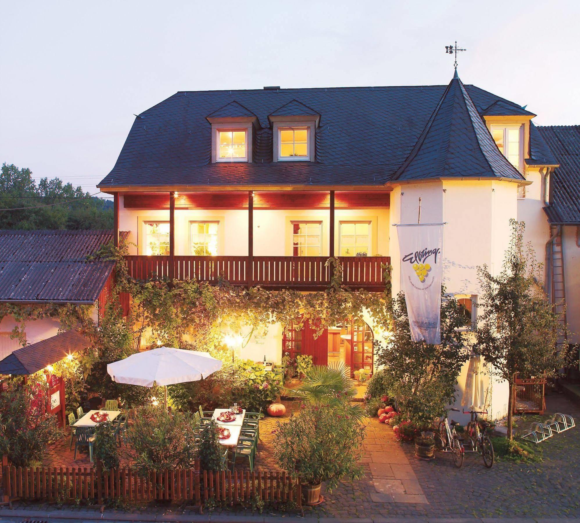 Johannishof Wein-Cafe & Gaestehaus Langsur Ngoại thất bức ảnh